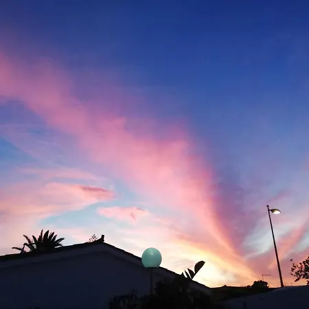 펜션 Near Yumbo 200 Meters From The *