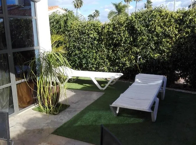 Near Yumbo 200 Meters From The