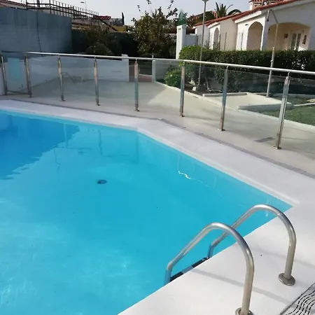 Near Yumbo 200 Meters From The Tatil Evi Playa del Ingles (Gran Canaria)